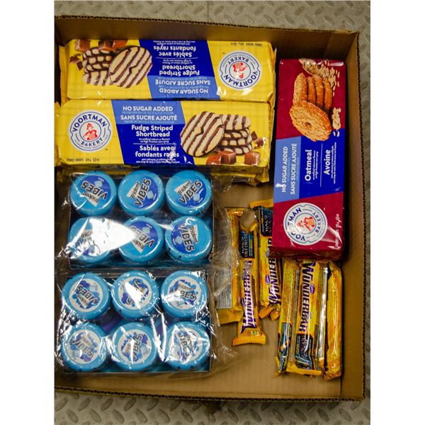 BOX LOT OF COOKIES CHOCOLATE & GUM