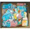 Image 1 : BOX OF ASSORTED WOMENS RAZORS