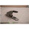 Image 1 : Swingline LightTouch Heavy Duty Stapler