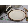 Image 2 : Alfred Meakin 18K Gold rimmed Platter (royal wembley) + Black/Decker Iron/kitchen misc