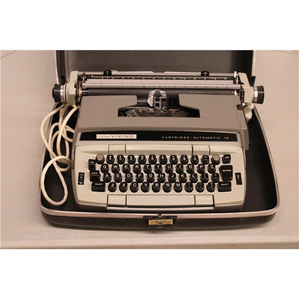 Eatons Viking Typewriter (working)