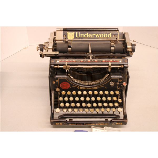 Underwood Standard Typewriter (No 5) Functioning!