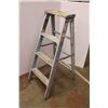 Image 1 : 44" Wooden Step Ladder