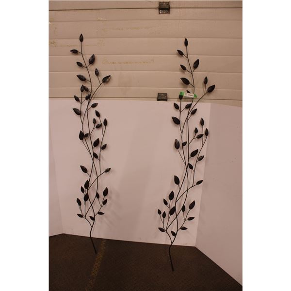 2 Ornamental Metal Pieces