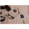 Image 2 : Sunglasses and Cases Thermometers