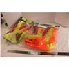 Image 1 : 2 Lighted Safety Vests