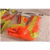 Image 2 : 2 Lighted Safety Vests