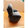 Image 5 : LaZboy Luxury Recliner (working)