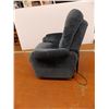 Image 6 : LaZboy Luxury Recliner (working)