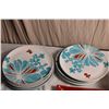 Image 2 : Blue Plates, Red Sush Dishes, kitchenware