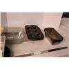 Image 2 : Box of Assorted Bread Pans and Baking Ware