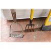 Image 4 : Axe, Shovel, Gardening tools