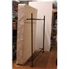 Image 1 : Queen Boxspring + Metal Frame