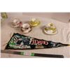 Image 1 : IDAHO Banner and 4 Tea Cups and Saucers