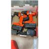 Image 2 : TRAY OF CORDLESS DRILLS, CAULKING GUNS, GAS CAN