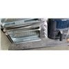 Image 3 : 2 black and decker toaster ovens and kalorik air fryer - store returns air fryer has no plug
