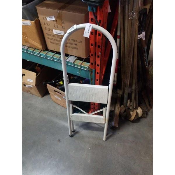 METAL 2 STEP LADDER