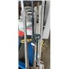 Image 2 : 3 BUNDLES OF SHOVELS