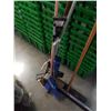 Image 2 : BUNDLE OF SQUEEGIES, BROOMS