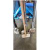Image 3 : 3 BUNDLES OF FLOOR SCRAPERS