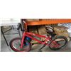 Image 1 : RED VELLE VISE BMX BIKE