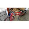 Image 3 : RED VELLE VISE BMX BIKE