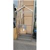 Image 1 : 6' adjustable arm metal rack