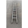 Image 1 : 10 FOOT LONG EXTENTION LADDER