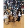Image 2 : SPINNING RETAIL DISPLAY RACK WITH KEYCHAINS LEATHER NECKLACES AND BRACELETS
