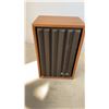 Image 2 : PAIR OF VINTAGE REALISTIC SPEAKERS AND FIVE BAND FREQUENCY ANALYZER