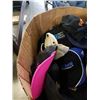 Image 2 : BOX OF HATS