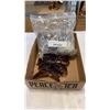 Image 1 : BAG OF JEWELRY AND 4 PAIRS SUNGLASSES