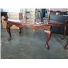 Image 2 : 3 PIECE BOMBAY CO QUEEN ANNE STYLE COFFEE TABLE SET