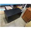 Image 2 : PAINTED BLACK TRUNK