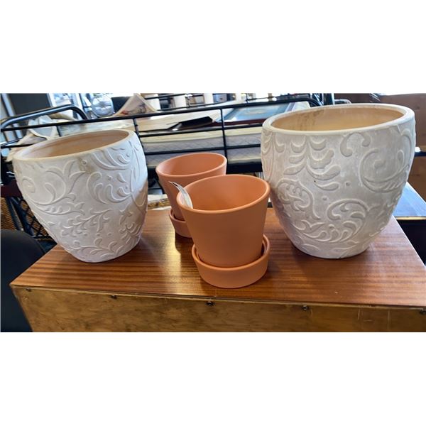 4 POTTERY PLANT POTS