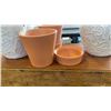 Image 4 : 4 POTTERY PLANT POTS
