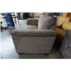 Image 5 : UPHOLSTERED LOVESEAT