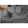 Image 8 : UPHOLSTERED LOVESEAT