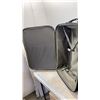 Image 2 : BLACK SAMSONITE LUGGAGE BAG