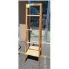 Image 8 : 6' tall accessory ladder