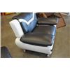 Image 8 : 4 PIECE WHITE AND BLACK LEATHER SOFA SET WITH COFFEE TABLE
