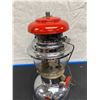 Image 2 : Beautiful Vintage Unimet GL-1 Single Mantle Glass Lantern Made in Hong Kong Great Shape