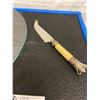 Image 2 : Silver Plated 12 Inch Glass Cheese Plate with BakeliDesignte Handle and Knife, Very Ornate