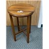 Image 2 : 2 Vintage Side Tables.