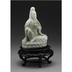 Chinese carved jade/hardstone guanyin