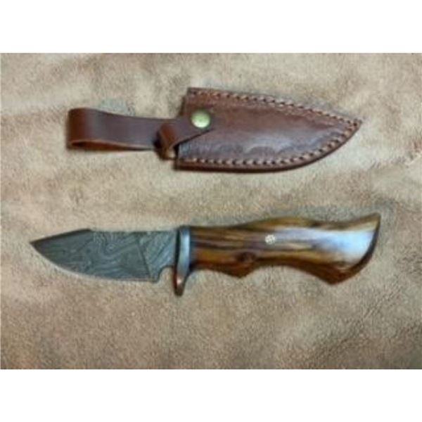 Custom Damascus Steel Hunting Knife