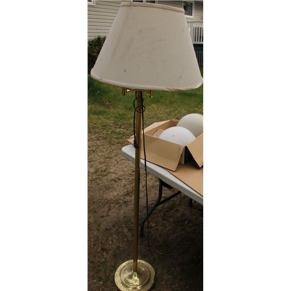 light fixtures round 2/ floor lamp