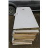 Image 1 : Pallet Of 18 Wooden Doors, 29-3/4"