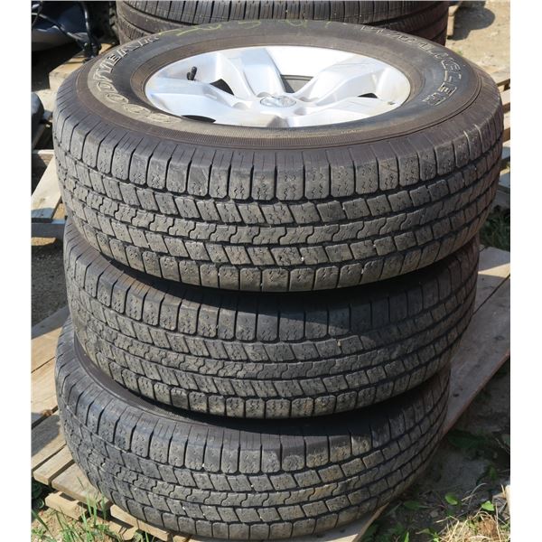 265/70/17 Tires/Rims ×3