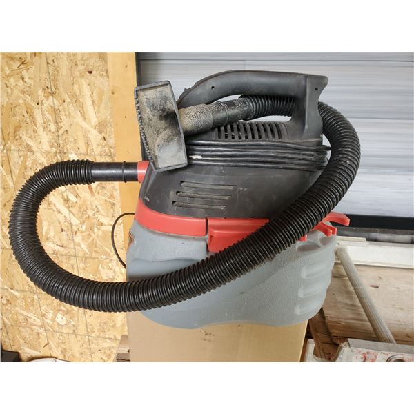 Husky 2.5 gallon wet/dry vac - works, no issues
